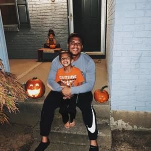 Meet your Posher, Darien